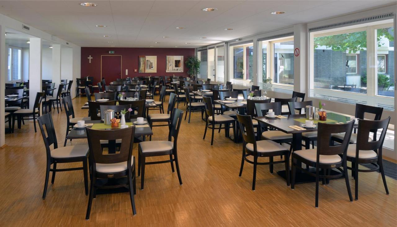 Nell-Breuning-Hotel 헤르조겐라트 외부 사진